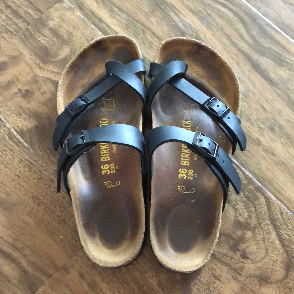 Black Birkenstocks!